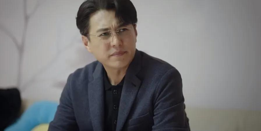 《底线》连续三次没眼色,女主叶芯的低情商拉挎了她|靳东|蔡文静|宋法官|方庭长|庭长_新浪新闻