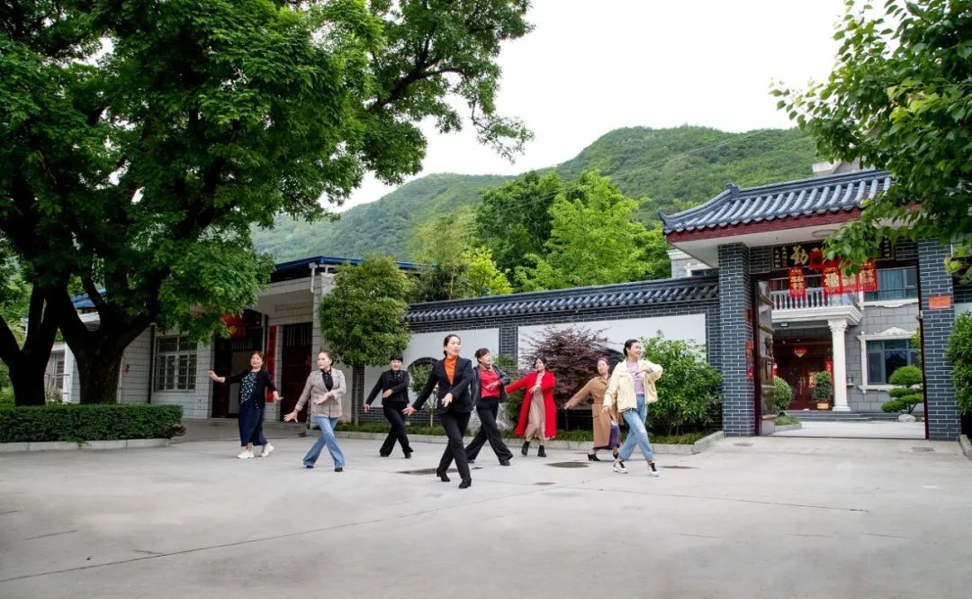 国庆长假去哪里，美丽村庄邀您来！请您为心仪的“最美片区”打call！休闲区蓝鸢梦想 - Www.slyday.coM