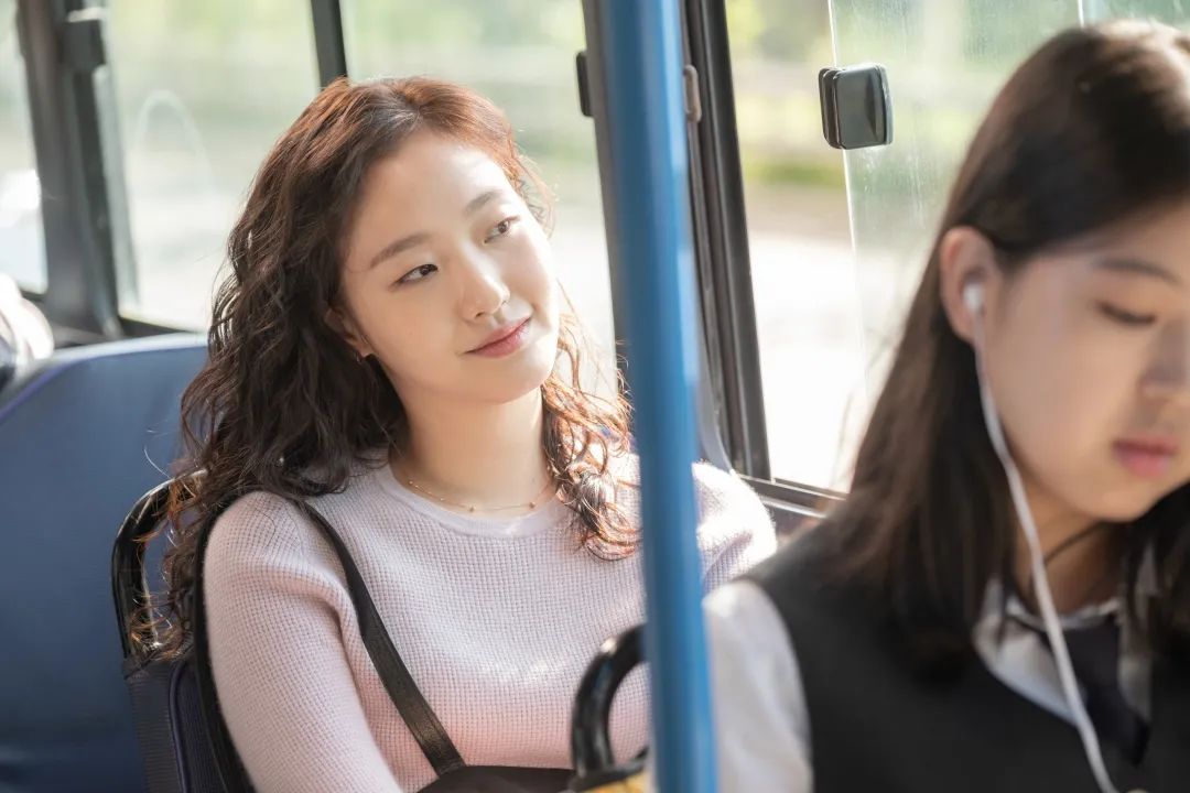 初看不惊艳，再看移不开眼，“第二眼美人”的秘密都在这里了休闲区蓝鸢梦想 - Www.slyday.coM