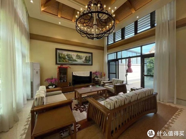 别墅几乎是每个人的梦想！又有多少人实现了这个梦想呢？休闲区蓝鸢梦想 - Www.slyday.coM