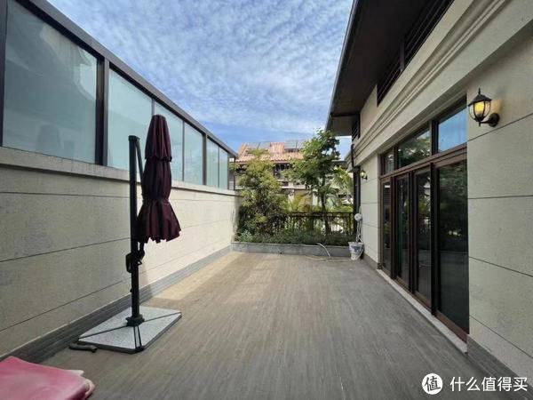 别墅几乎是每个人的梦想！又有多少人实现了这个梦想呢？休闲区蓝鸢梦想 - Www.slyday.coM