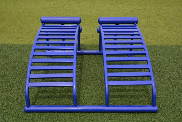 又有孩子被卡了！@所有家长，当心小区里的这些设施！休闲区蓝鸢梦想 - Www.slyday.coM