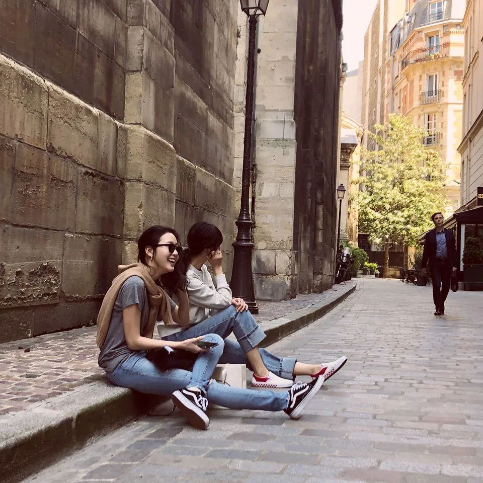 初看不惊艳，再看移不开眼，“第二眼美人”的秘密都在这里了休闲区蓝鸢梦想 - Www.slyday.coM