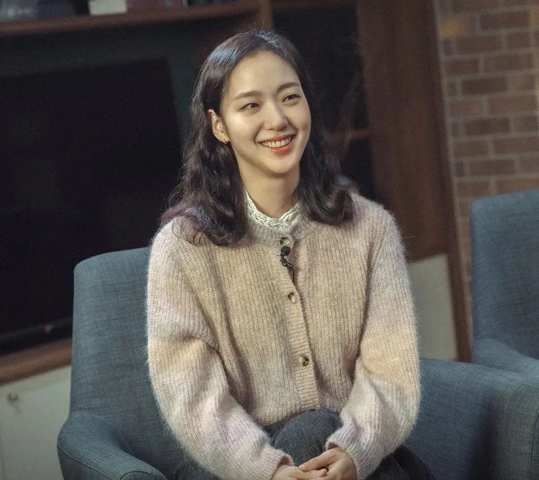 初看不惊艳，再看移不开眼，“第二眼美人”的秘密都在这里了休闲区蓝鸢梦想 - Www.slyday.coM