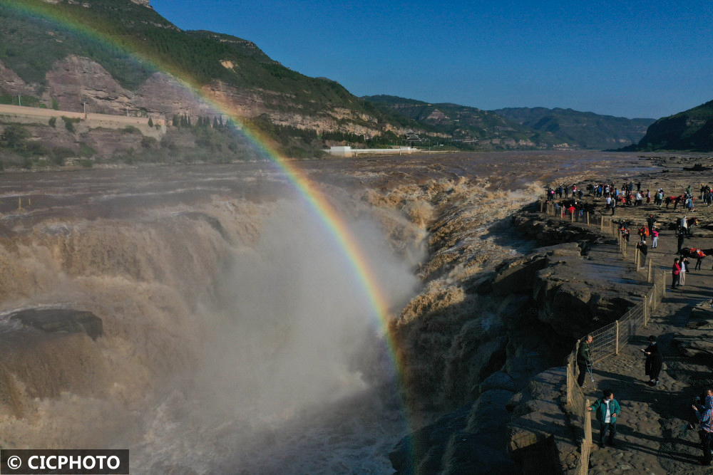 黄河壶口瀑布现“彩虹桥”景观休闲区蓝鸢梦想 - Www.slyday.coM