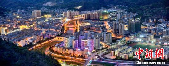 镜头下的大凉山：走进“川滇明珠”——会东县休闲区蓝鸢梦想 - Www.slyday.coM