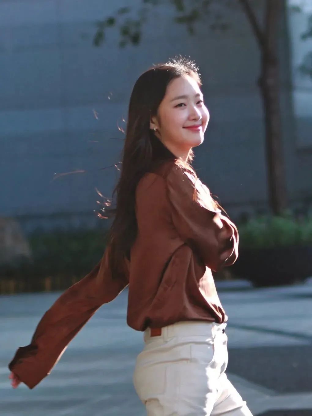 初看不惊艳，再看移不开眼，“第二眼美人”的秘密都在这里了休闲区蓝鸢梦想 - Www.slyday.coM