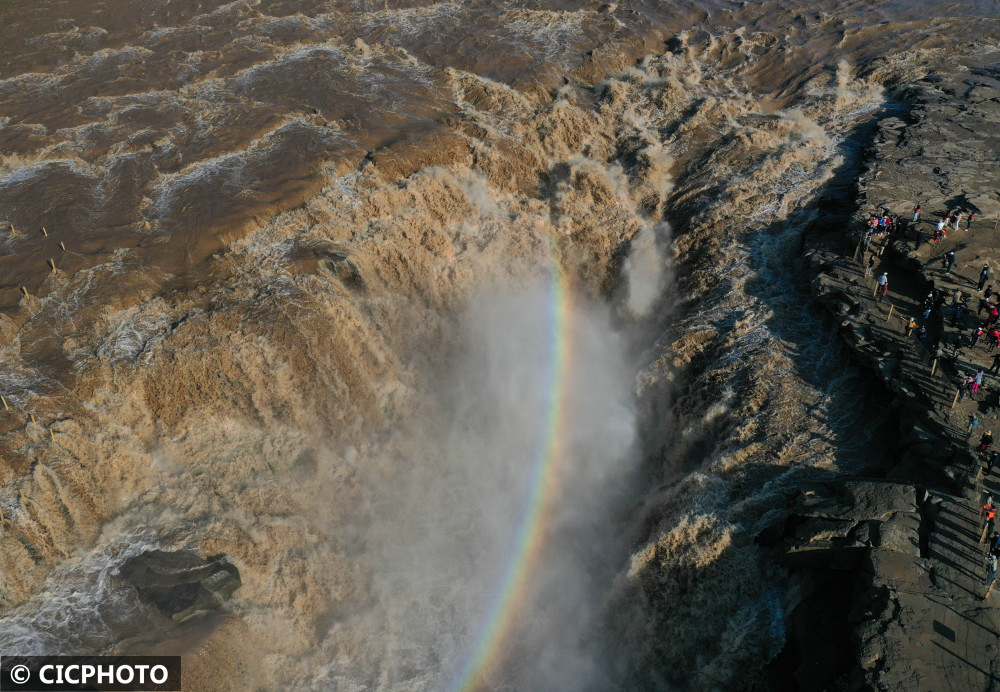 黄河壶口瀑布现“彩虹桥”景观休闲区蓝鸢梦想 - Www.slyday.coM