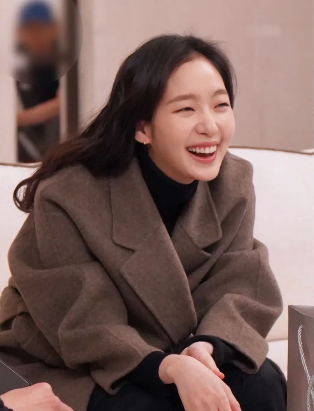 初看不惊艳，再看移不开眼，“第二眼美人”的秘密都在这里了休闲区蓝鸢梦想 - Www.slyday.coM