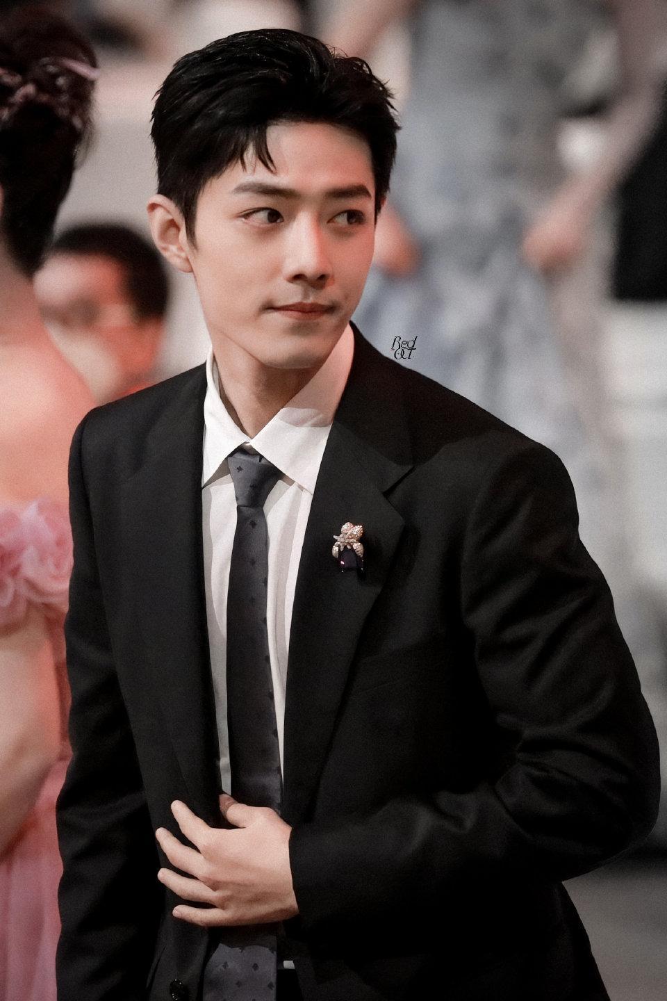 《骄阳伴我》官博已开,粉丝数已近十万,距离官宣肖战还远吗?休闲区蓝鸢梦想 - Www.slyday.coM 《骄阳伴我》官博已开,粉丝数已近十万,距离官宣肖战还远吗?休闲区蓝鸢梦想 - Www.slyday.coM