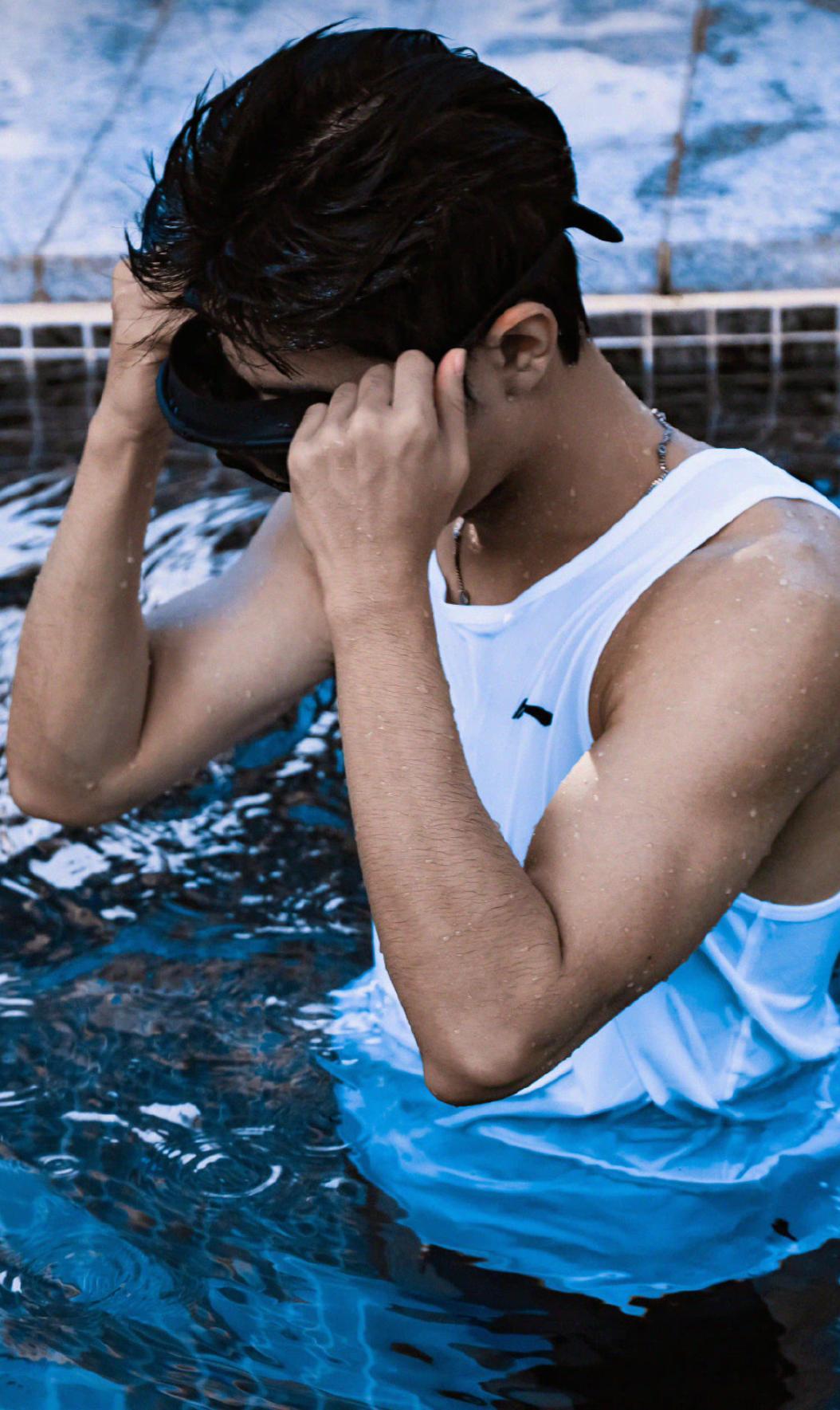 《骄阳伴我》官博已开,粉丝数已近十万,距离官宣肖战还远吗?休闲区蓝鸢梦想 - Www.slyday.coM 《骄阳伴我》官博已开,粉丝数已近十万,距离官宣肖战还远吗?休闲区蓝鸢梦想 - Www.slyday.coM