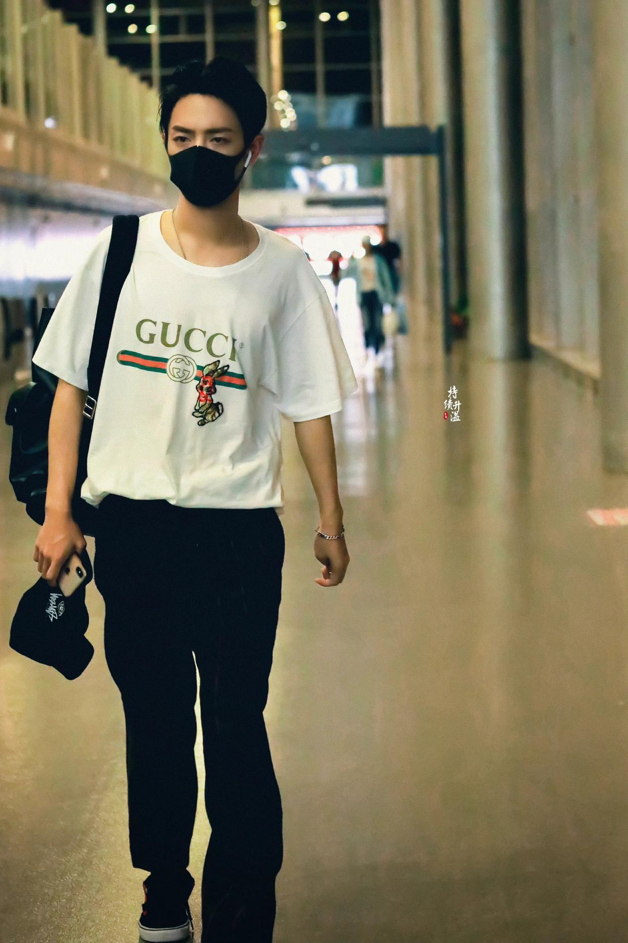 《骄阳伴我》官博已开,粉丝数已近十万,距离官宣肖战还远吗?休闲区蓝鸢梦想 - Www.slyday.coM 《骄阳伴我》官博已开,粉丝数已近十万,距离官宣肖战还远吗?休闲区蓝鸢梦想 - Www.slyday.coM