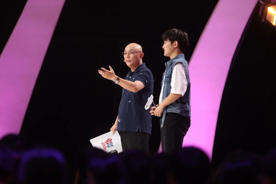 热爱让生活更有滋味，《非诚勿扰》男嘉宾善于发掘美好休闲区蓝鸢梦想 - Www.slyday.coM