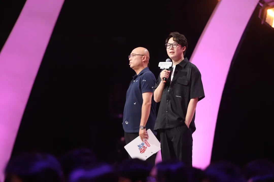 热爱让生活更有滋味，《非诚勿扰》男嘉宾善于发掘美好休闲区蓝鸢梦想 - Www.slyday.coM