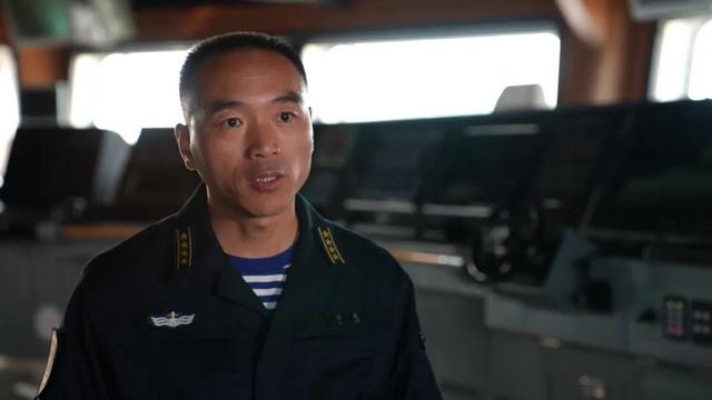 原来山东舰副舰长是个"斜杠青年"_新浪财经_新浪网