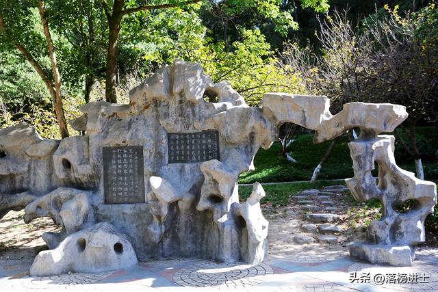 杭州建德有一座白沙公园，环境秀美，是市民休闲散心的好去处休闲区蓝鸢梦想 - Www.slyday.coM