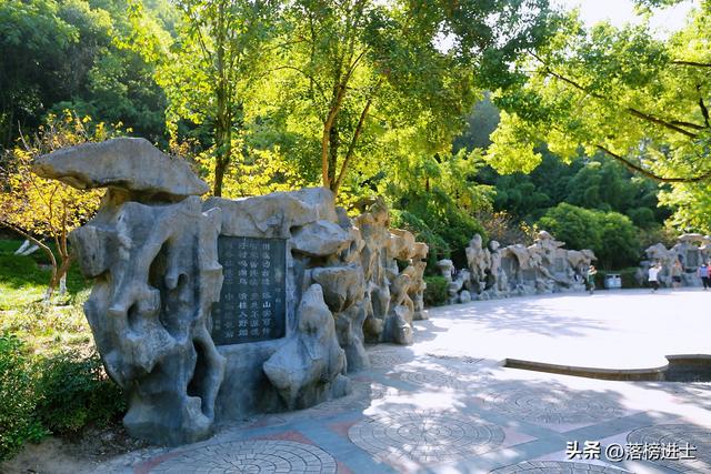 杭州建德有一座白沙公园，环境秀美，是市民休闲散心的好去处休闲区蓝鸢梦想 - Www.slyday.coM