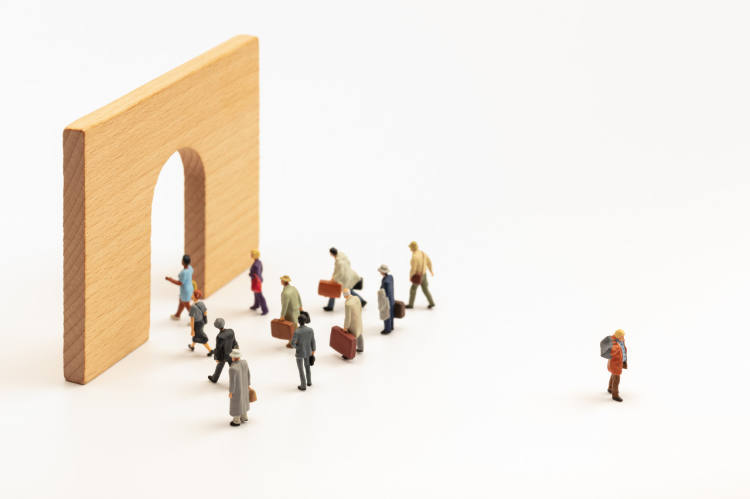 Gap year，一种只存在于想象中的自由休闲区蓝鸢梦想 - Www.slyday.coM