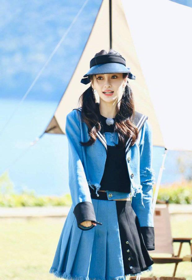 杨颖、孙怡、白露录制奔跑吧 短裙亮相甜美有活力休闲区蓝鸢梦想 - Www.slyday.coM