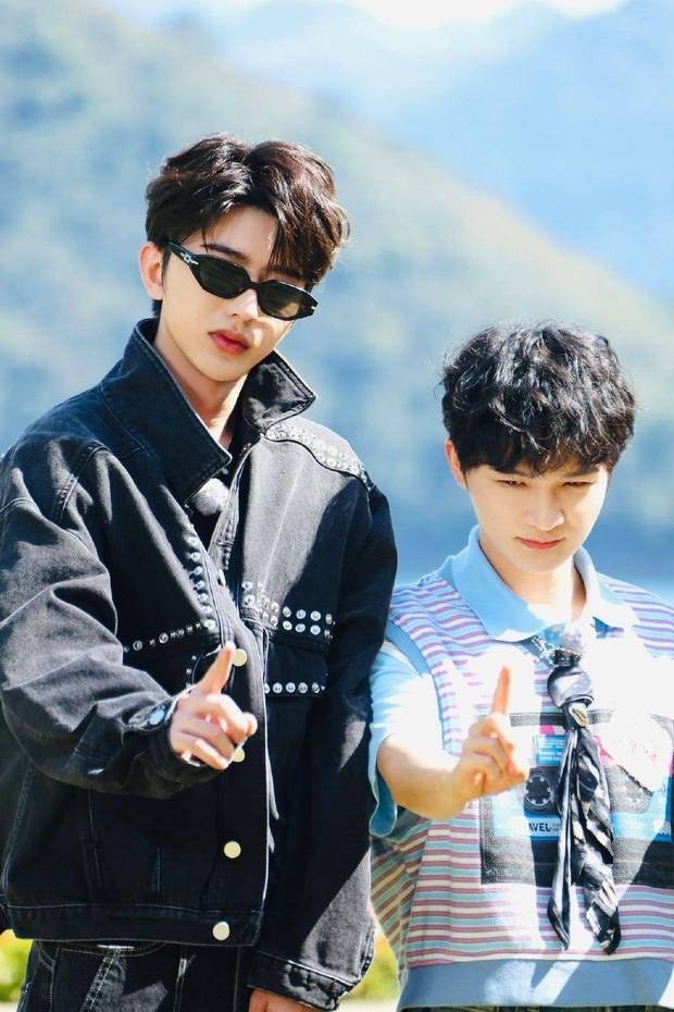 杨颖、孙怡、白露录制奔跑吧 短裙亮相甜美有活力休闲区蓝鸢梦想 - Www.slyday.coM