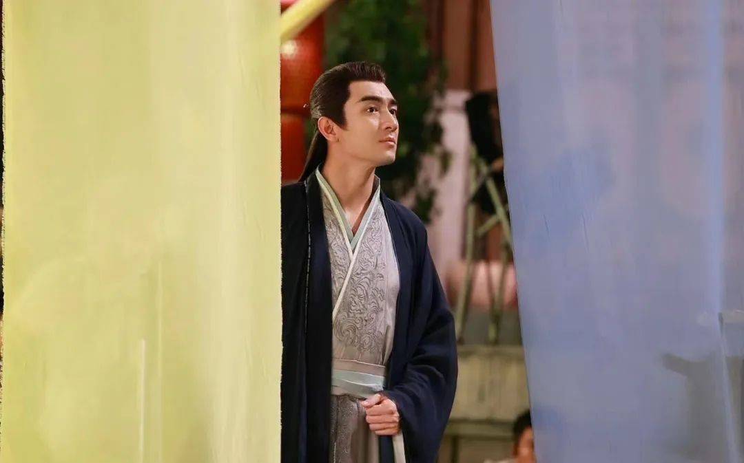 迪丽热巴的公主抱，杨颖的大力气，打脸了娱乐圈多少“体虚”男星休闲区蓝鸢梦想 - Www.slyday.coM