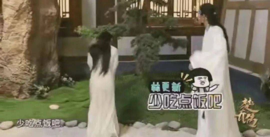 迪丽热巴的公主抱，杨颖的大力气，打脸了娱乐圈多少“体虚”男星休闲区蓝鸢梦想 - Www.slyday.coM