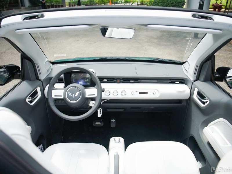 五菱宏光miniev敞篷版将于今日上市