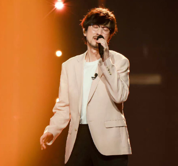 《我们的歌》：周传雄嗓音代入感强，马嘉祺的表现让人惊喜！休闲区蓝鸢梦想 - Www.slyday.coM