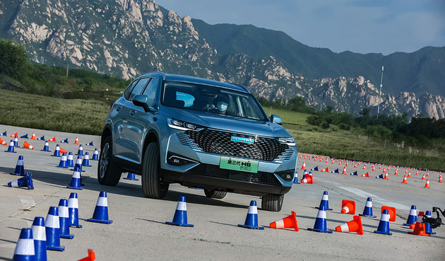 比亚迪宋DM休闲区蓝鸢梦想 - Www.slyday.coM