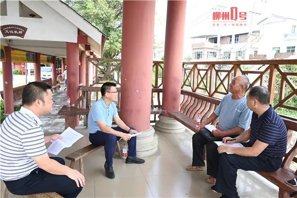 明明能当官，他却要当老师！这个柳州仔写的字广东人都要围观休闲区蓝鸢梦想 - Www.slyday.coM