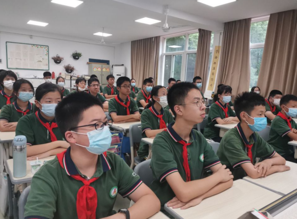 "我是追梦人"主题德育活动走进武汉市汉铁初级中学|武汉市|科研|中学