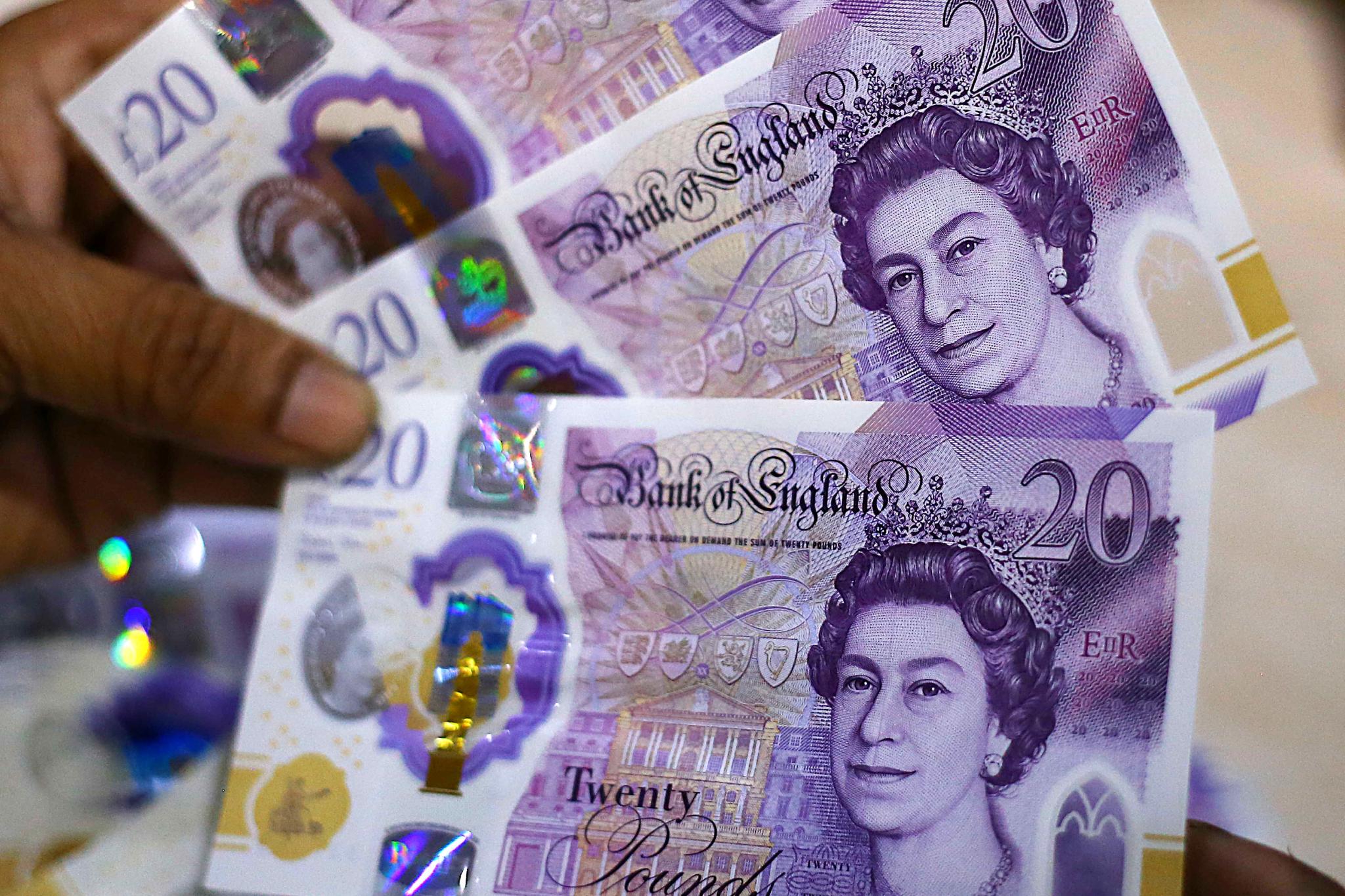 “英国”“减税计划”引发重挫英镑创37年来新低，是否会与美元拉平？
