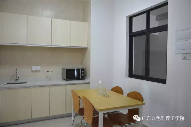 在广东读书上学是一种什么体验？真的太太太太太太...好吃了休闲区蓝鸢梦想 - Www.slyday.coM