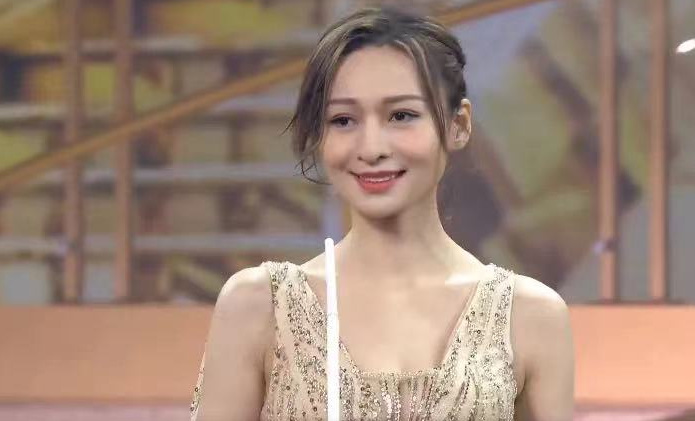 当年tvb小生林俊贤女儿夺冠,父女失散多年…__财经头条