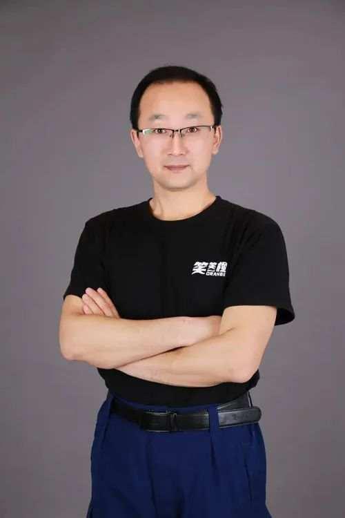 杭州四年级男生被困电梯，上演“教科书式”自救，就因为参加过这个特训营休闲区蓝鸢梦想 - Www.slyday.coM