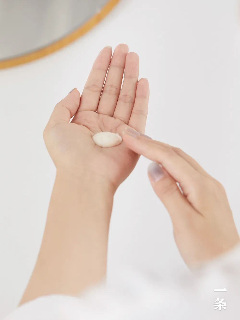 头皮专用“酸奶精华”，稳住贫瘠的头顶，长效控油丨种草机休闲区蓝鸢梦想 - Www.slyday.coM