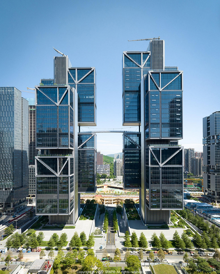 产学研大楼,再到南山区创维半导体设计大厦和如今的天空之城,大疆成