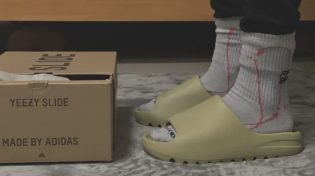 穿拖鞋上课的当代大学生，是这个世界上没你在乎的人了吗 ​？休闲区蓝鸢梦想 - Www.slyday.coM