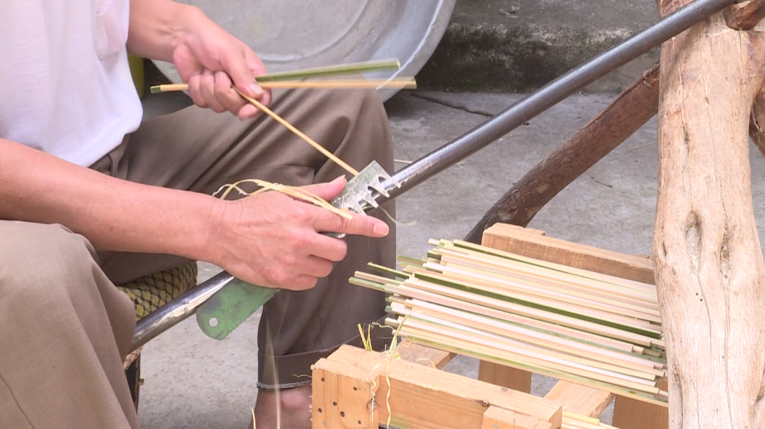 传统手工竹筷两端都是一样大小的圆形,如何来区分用餐的是哪一端呢?