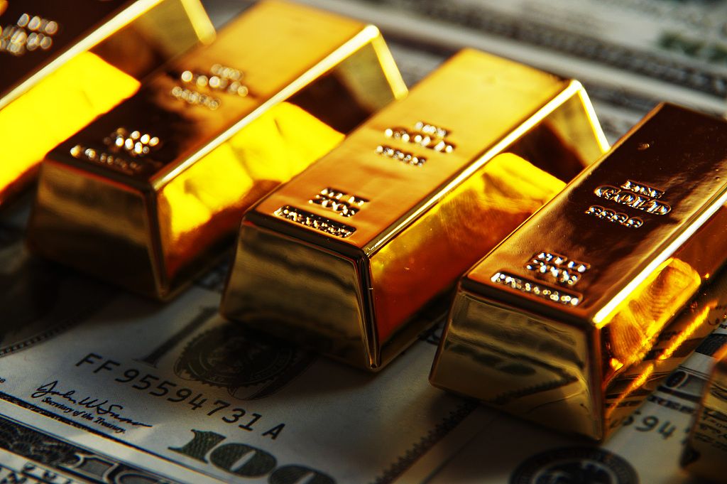 “黄金”国际金价创两年多来新低 专家：“抄底”黄金应谨慎