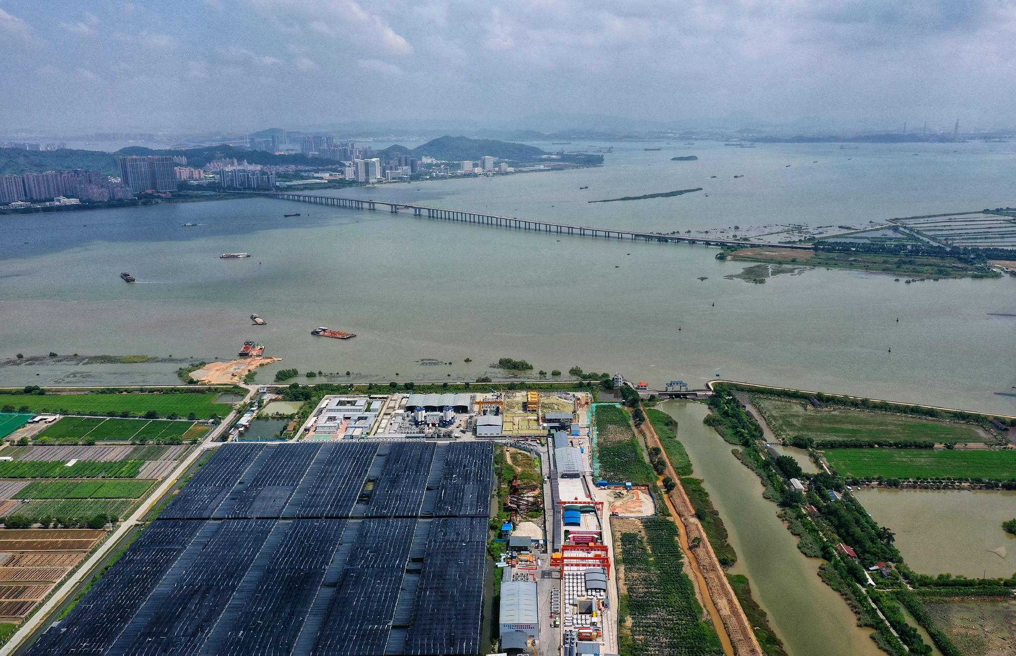 大湾区号盾构机掘进深江铁路珠江口隧道