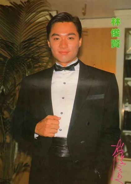 港姐夺冠还被嘲浪费基因？原来她爸爸是“香港第一美男”！休闲区蓝鸢梦想 - Www.slyday.coM