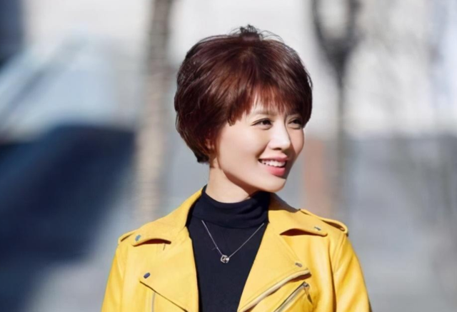 坚强的程愫：前夫离婚三个月火速再娶，她离婚后独自带娃休闲区蓝鸢梦想 - Www.slyday.coM