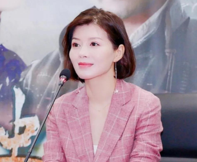 坚强的程愫：前夫离婚三个月火速再娶，她离婚后独自带娃休闲区蓝鸢梦想 - Www.slyday.coM