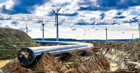 北溪天然气管道3条支线损坏或引发爆炸 丹麦瑞典发布航行警告