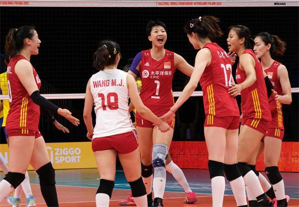 中央5台直播中国女排PK日本，刁琳宇不稳定，朱婷现在忙什么呢？|刁琳宇|朱婷|中国女排_新浪新闻