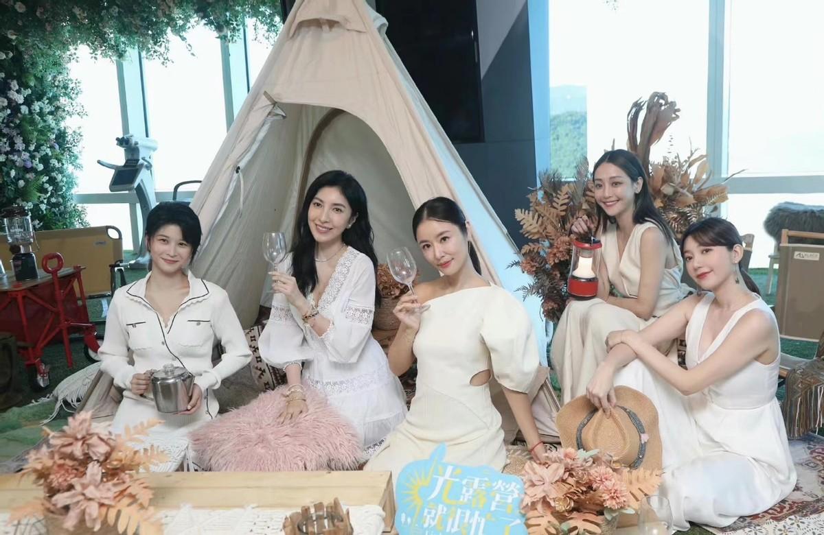 林心如新造型也太美了吧!穿白色连衣裙亮相发布会,装扮封神休闲区蓝鸢梦想 - Www.slyday.coM 林心如新造型也太美了吧!穿白色连衣裙亮相发布会,装扮封神休闲区蓝鸢梦想 - Www.slyday.coM