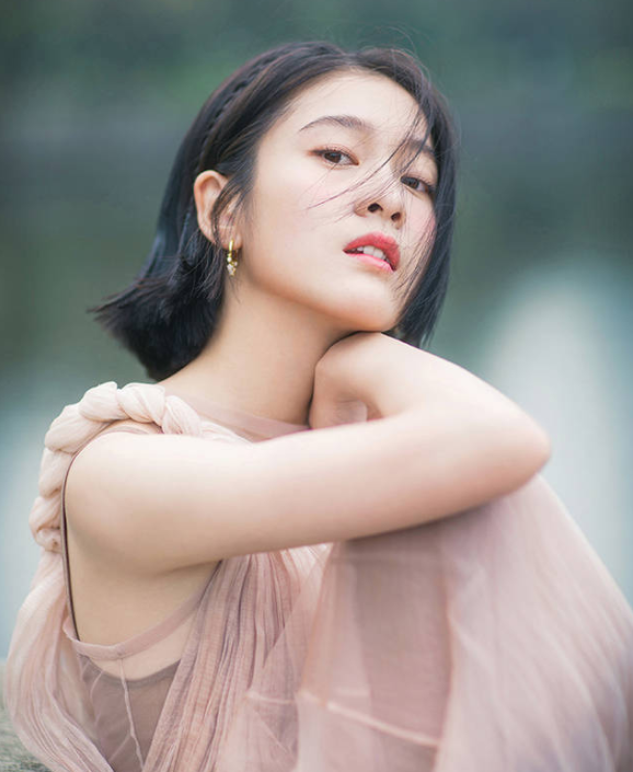 童星出道的张雪迎，穿衣风格也太好看了吧休闲区蓝鸢梦想 - Www.slyday.coM