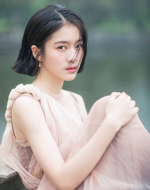 童星出道的张雪迎，穿衣风格也太好看了吧休闲区蓝鸢梦想 - Www.slyday.coM