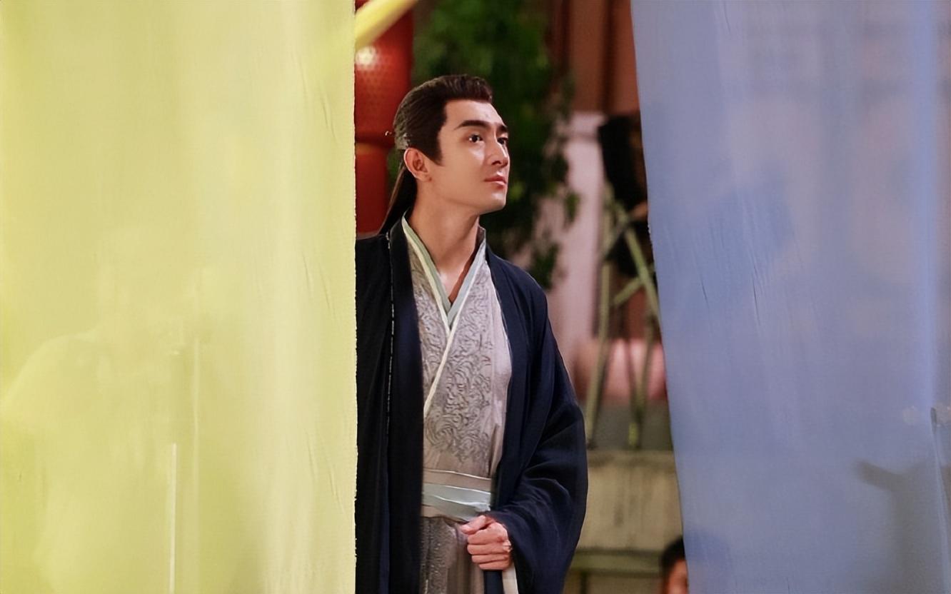 林更新与凤行路透,继官方释出剧照后,神君一袭浅蓝色长衫超养眼休闲区蓝鸢梦想 - Www.slyday.coM 林更新与凤行路透,继官方释出剧照后,神君一袭浅蓝色长衫超养眼休闲区蓝鸢梦想 - Www.slyday.coM